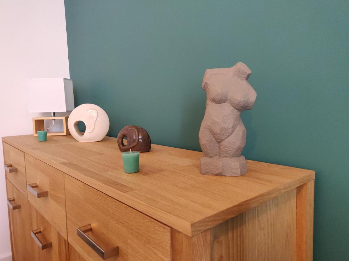 Scandinave - Proche Gare & Centre-Ville - Stationnement - Cour Interieure Table & Chaises サン・ブリュー エクステリア 写真